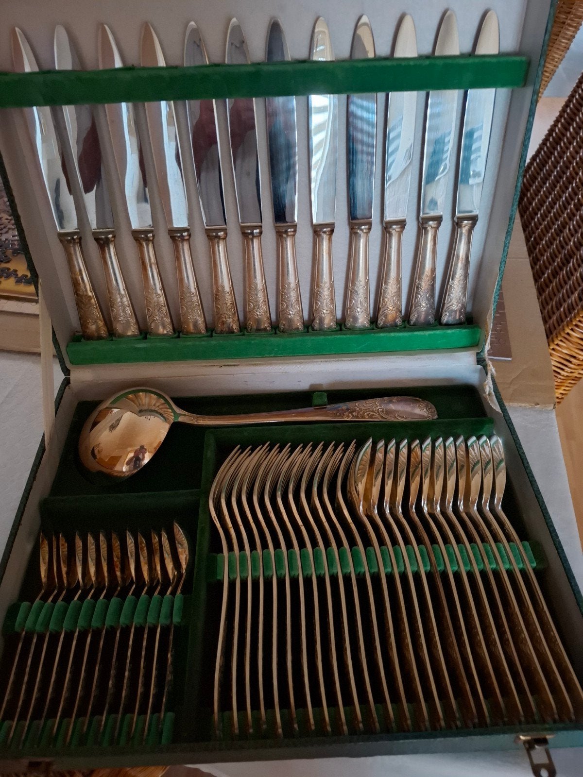 étui complet vintage estampillé de couverts en métal argenté, Enlèvement