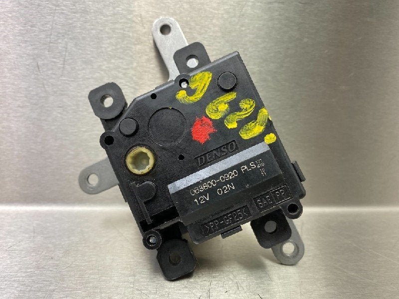 KACHELSTELMOTOR Toyota Auris (E15) (|0638000920PLS|), Gebruikt, Toyota