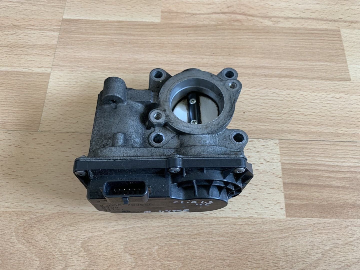 gasklephuis renault clio 1.2 TCE / 1.4 TCE 8200570865D, Renault, -, Utilisé, -