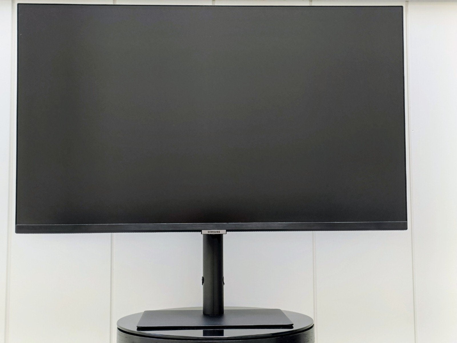Samsung S32A600NWU - Monitor, 3 tot 5 ms, In hoogte verstelbaar, Zo goed als nieuw, Samsung