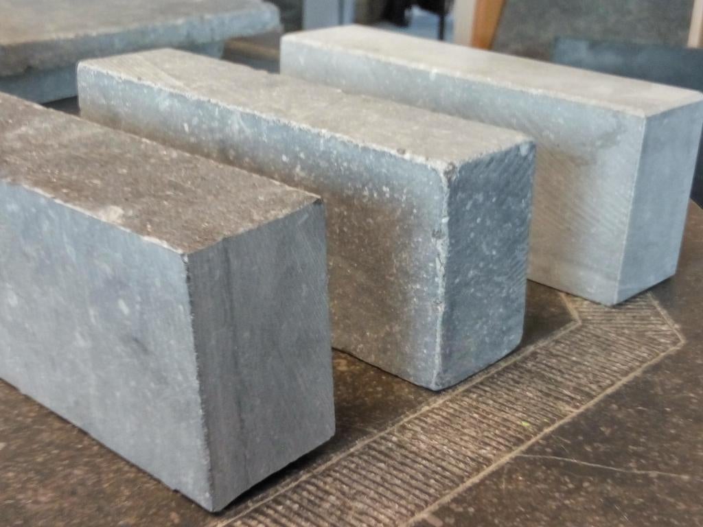 12m² Pavés 20x5x8cm - Pierre bleue du Hainaut - Brut sciage, Jardin & Terrasse, Pavé & Dalles, Neuf, Autres types, Pierre naturelle