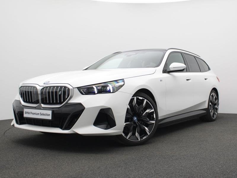 BMW i5 M SPORT - PANODAK - BOWER 1 WILKINS, Auto's, BMW, Automaat, USB, https://public.car-pass.be/vhr/e9a2f4d7-4fcf-4ce7-ae10-cfa596cc1665