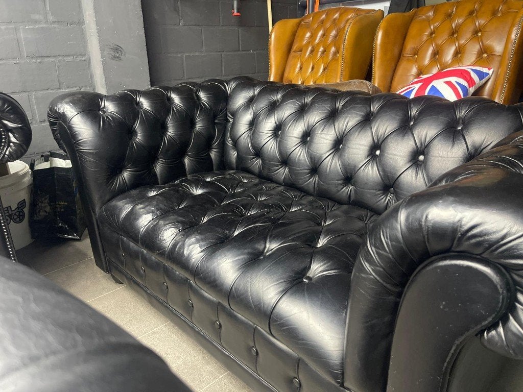 Chesterfield lounge volledig leer met 4 zitplaatsen, Huis en Inrichting, Zetels | Zetels, Ophalen, Gebruikt, Leer