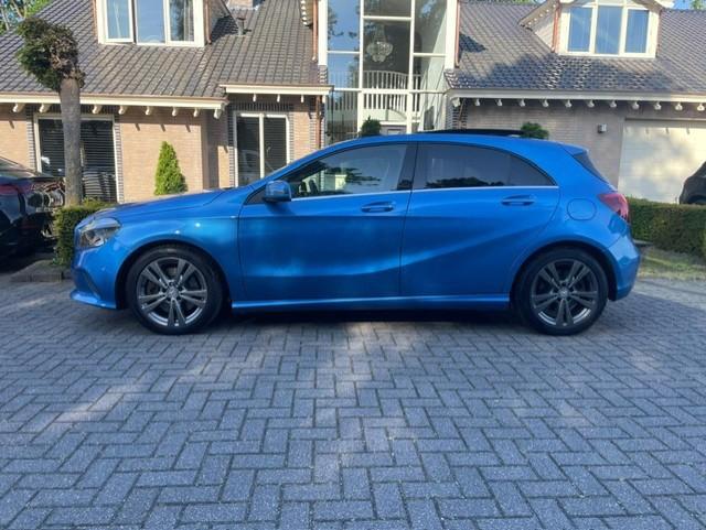 Mercedes-Benz A-klasse 250 4MATIC URBAN PANO NAVI PDC, Auto's, Mercedes-Benz, Automaat, Gebruikt, 155 kW, Blauw