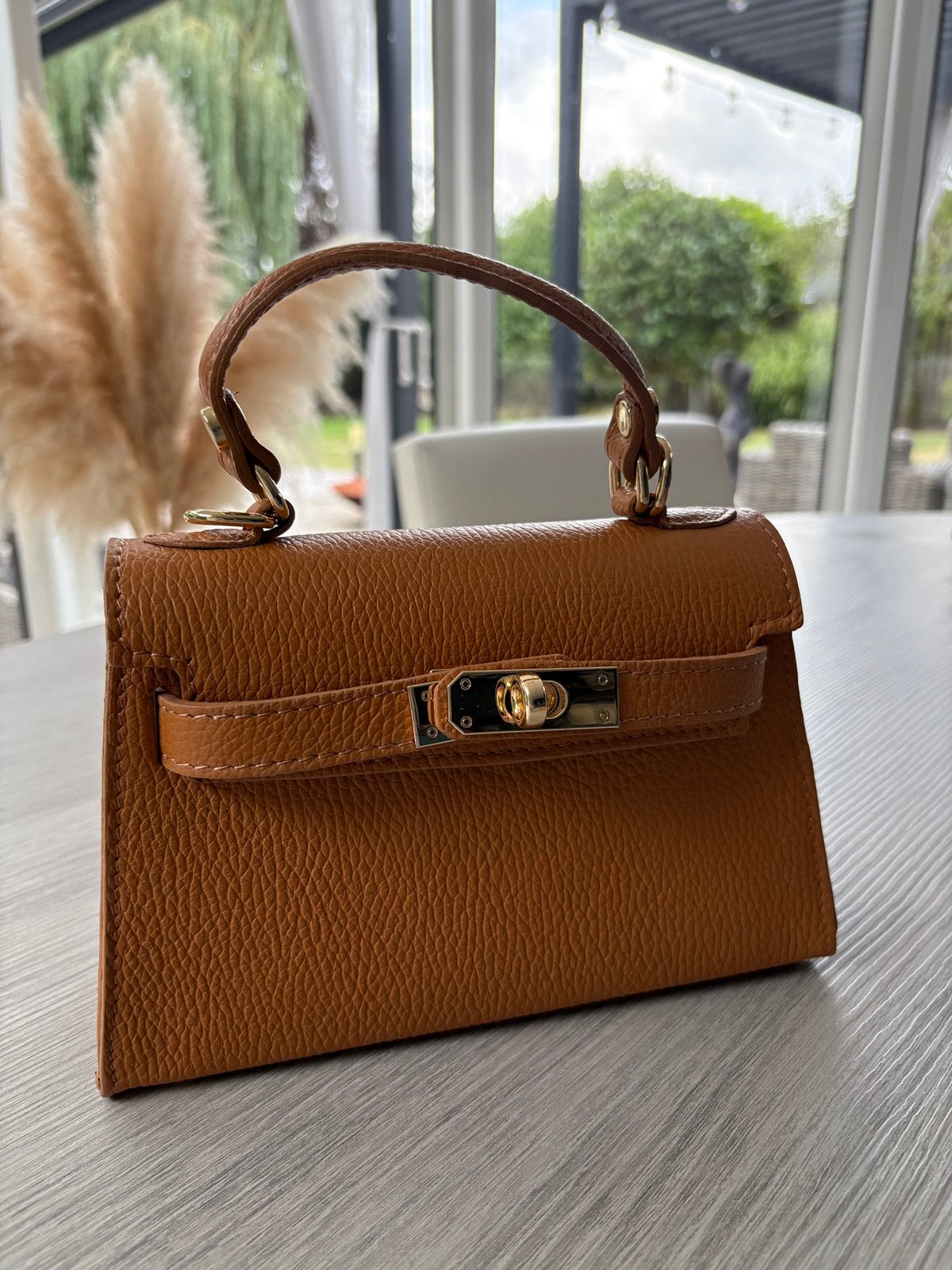 Handtas crossbody in de hand en op de schouder camel bruin, Enlèvement ou Envoi, Neuf, Brun, Sac à main