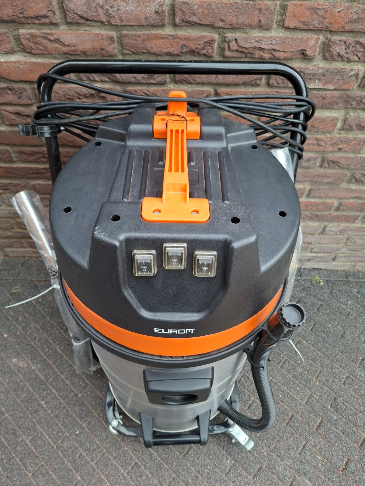 grote bouwstofzuiger nieuwstaat 1x gebruikt nat /droog, Ophalen