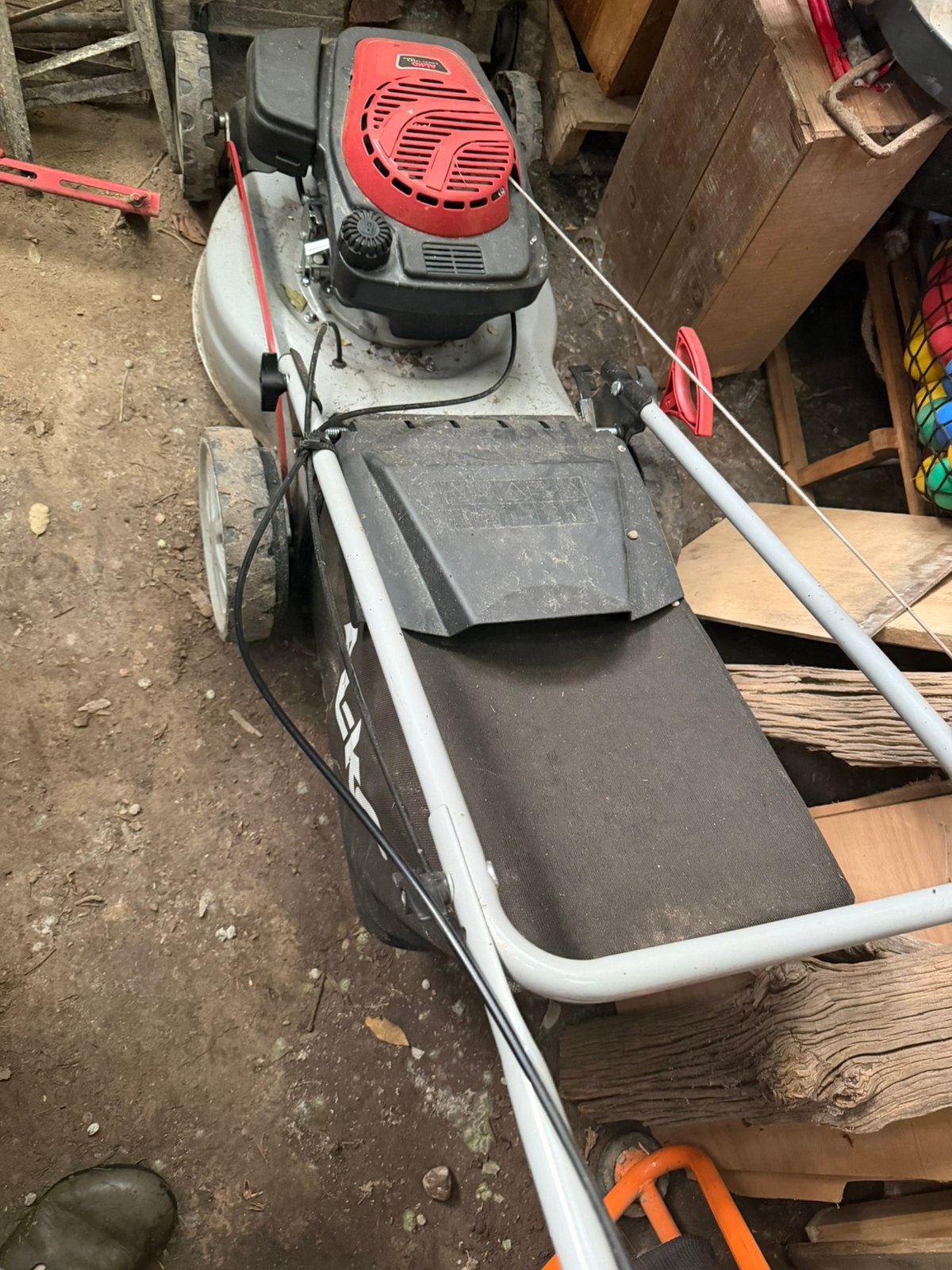 Alko grasmachine, Tuin en Terras, Grasmaaiers, Zo goed als nieuw, Benzine-grasmaaier, 40 t/m 49 cm, Kooimesmaaier, Opvangzak, Opvangbak