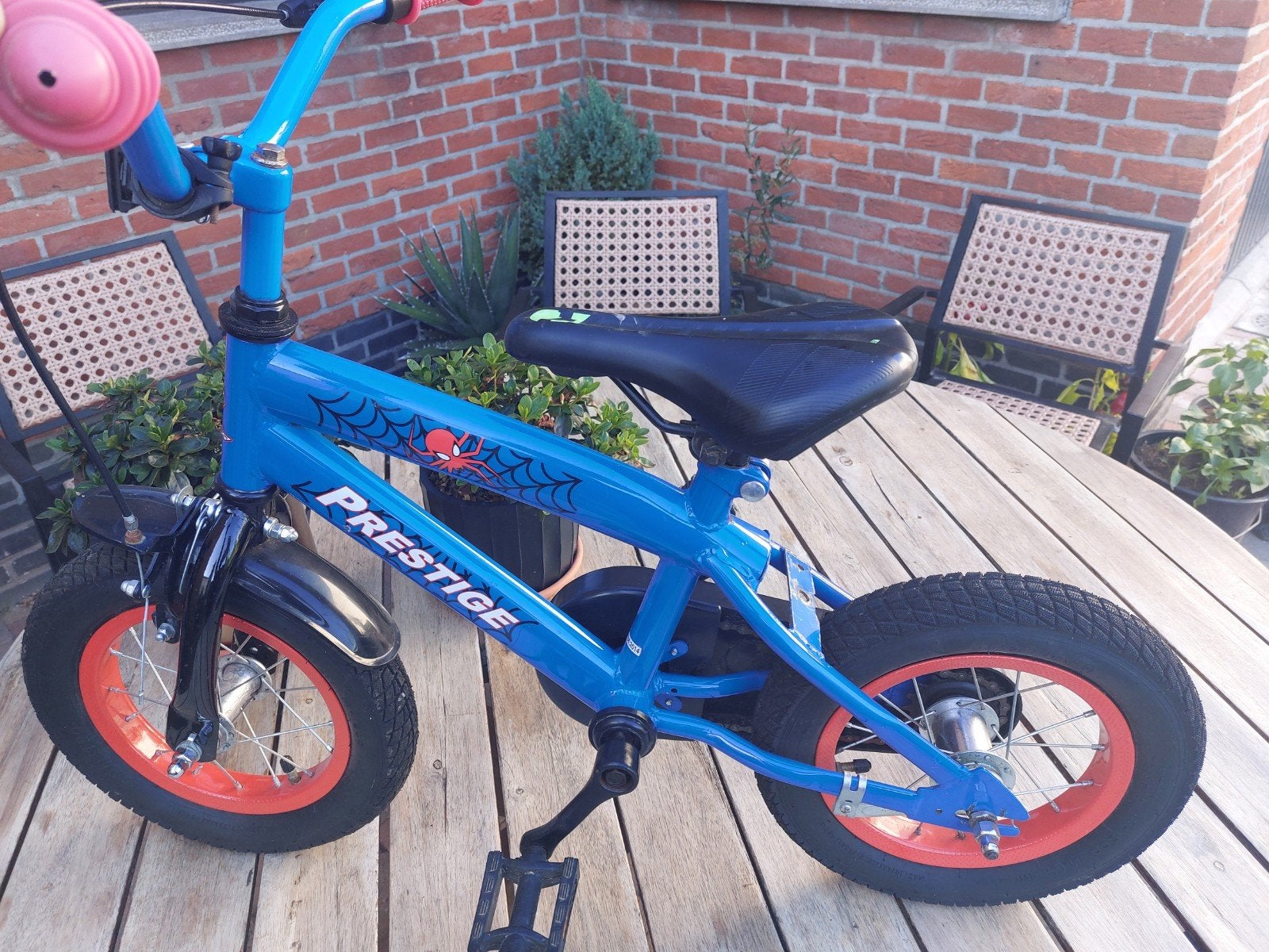fiets 12inch spiderman, Enlèvement