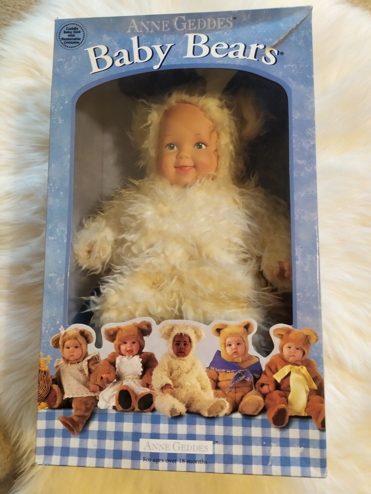Nieuwe babypop Anne Heddes met een schaterend lachje, Verzamelen, Poppen, Ophalen of Verzenden, Pop