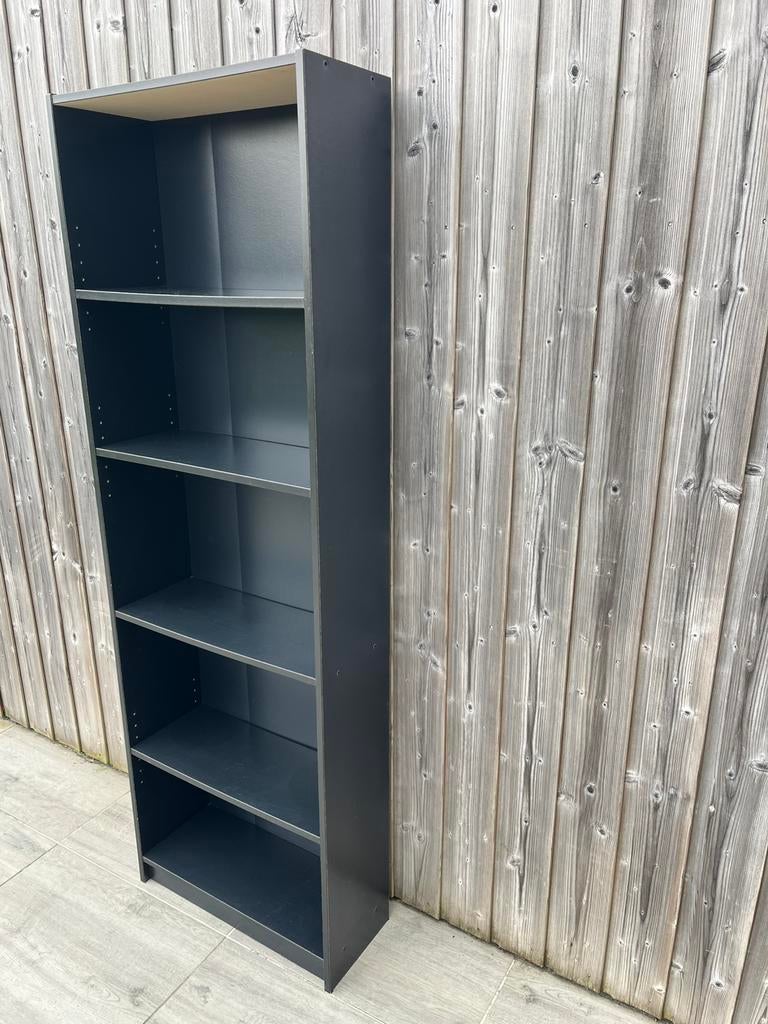 Billy boekenkast zwart 20 euro, Huis en Inrichting, Ophalen, Zo goed als nieuw