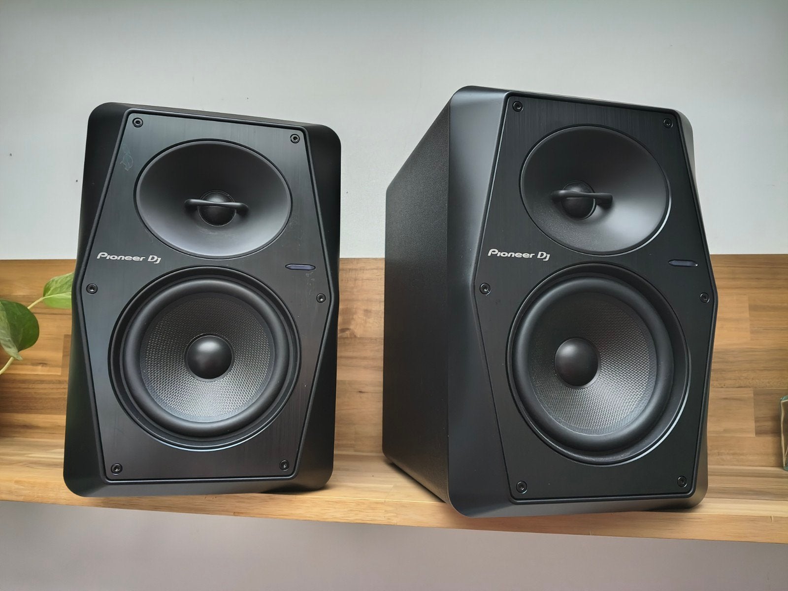 2 actieve luidsprekers - Pioneer VM50, Ophalen of Verzenden, Zo goed als nieuw, Studiomonitor, Pioneer