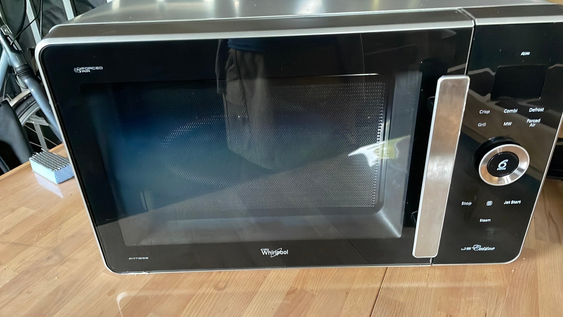 Whirlpool combi microgolfoven, Elektronische apparatuur, Ophalen, Zo goed als nieuw, Microgolfoven