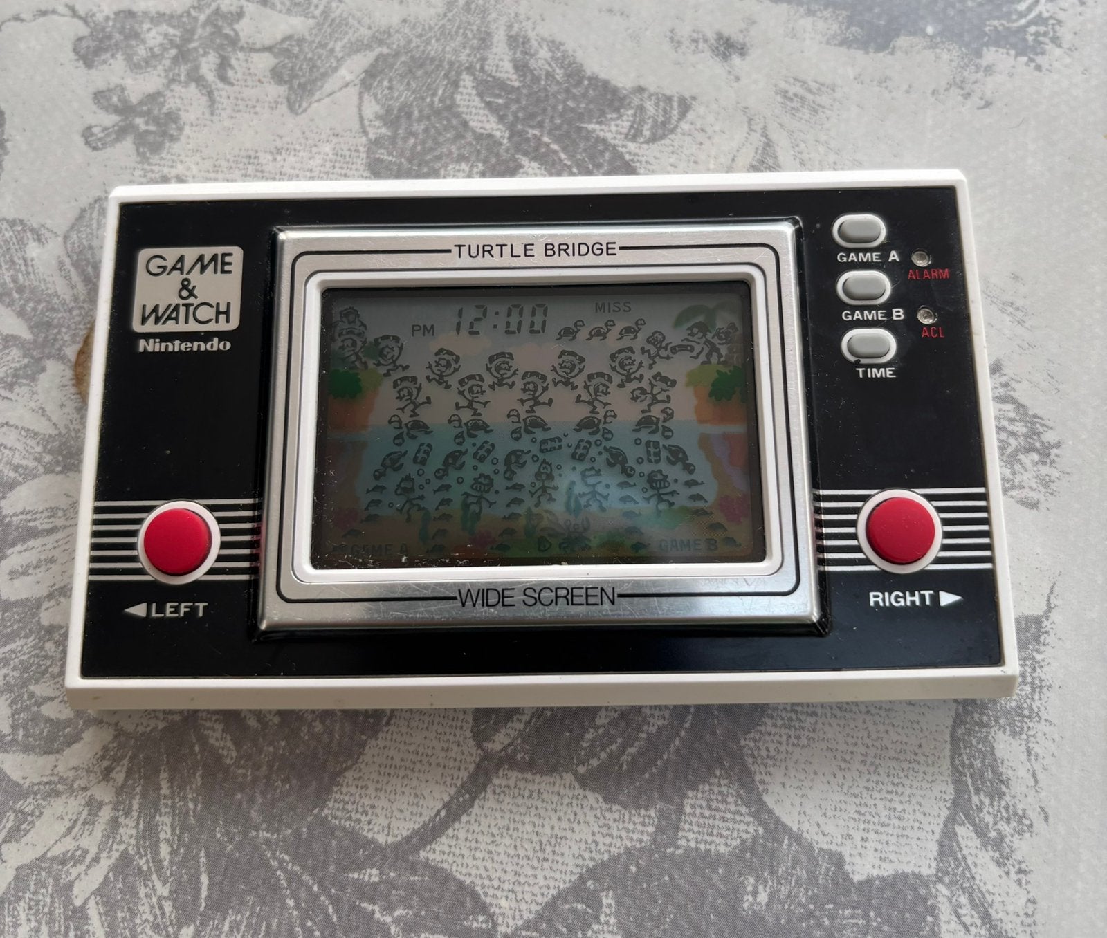 Game & Watch Nintendo « Turtle Bridge » 1982 (modèle TL-28), Enlèvement ou Envoi, Comme neuf, Autres modèles