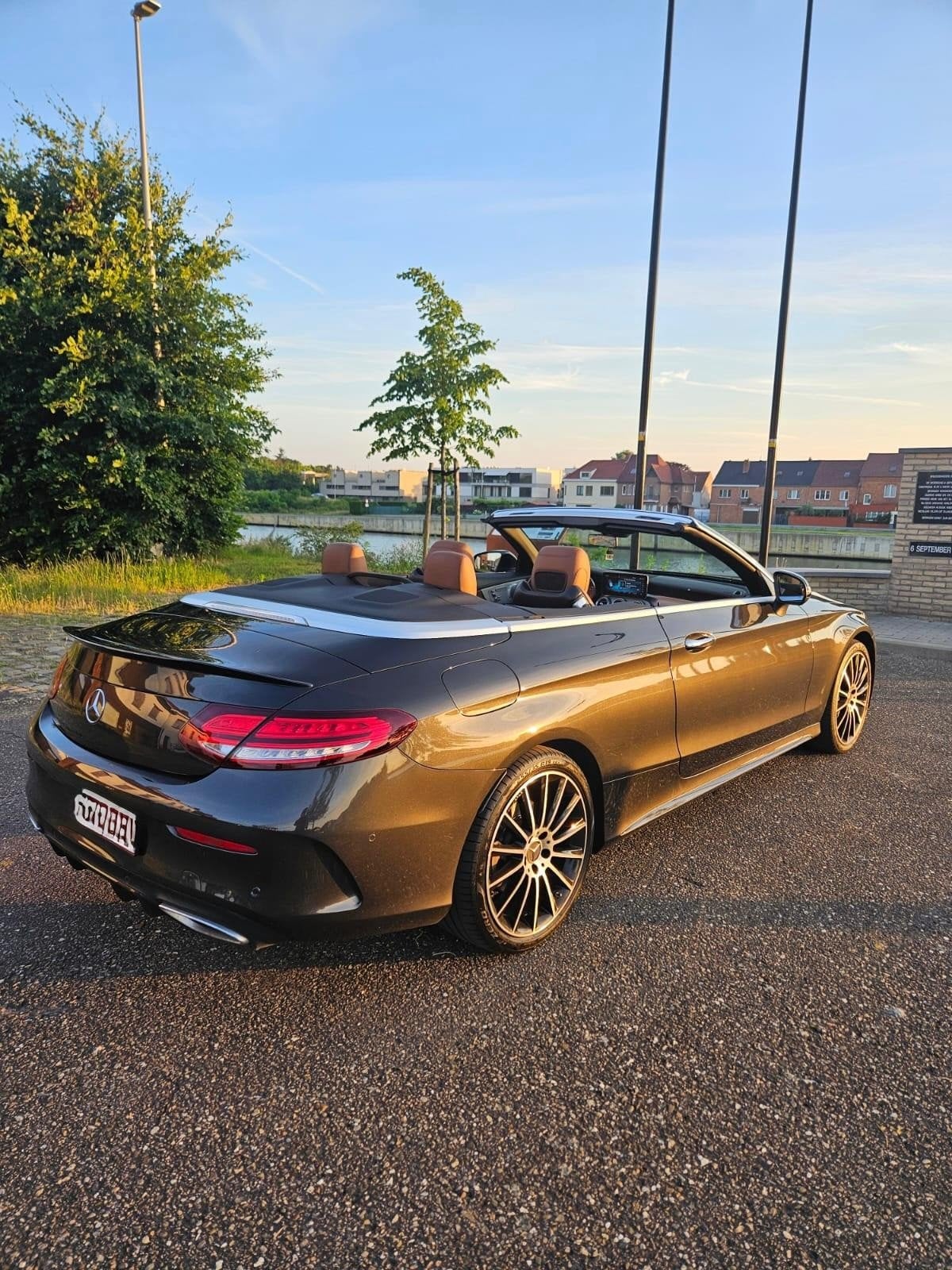 Mercedes c220d amg cabrio, Autos, Cuir, Argent ou Gris, Cabriolet, Diesel