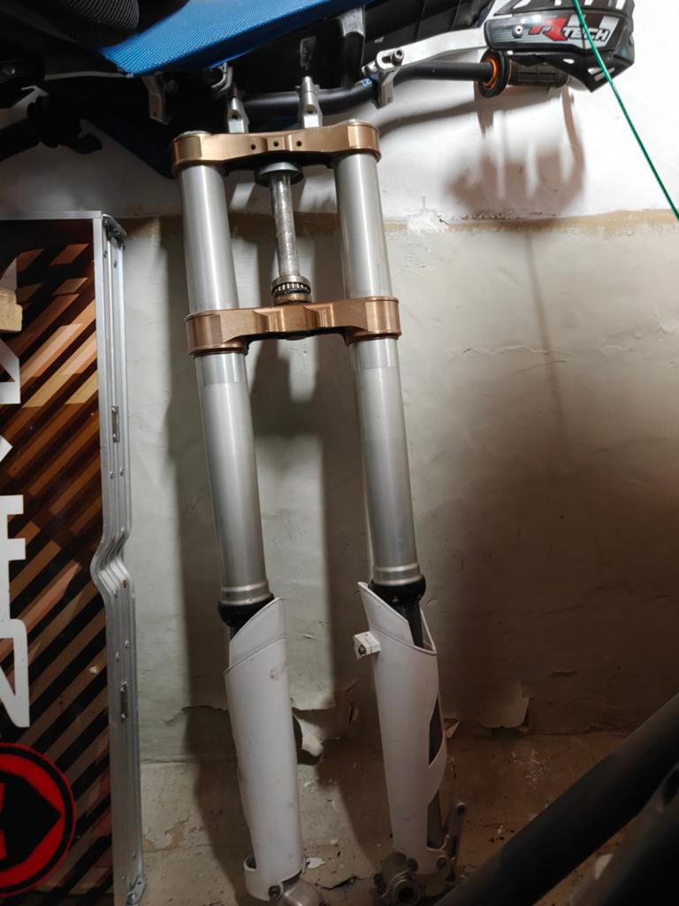 Olie voorvork supermoto, Motos, Particulier, SuperMoto