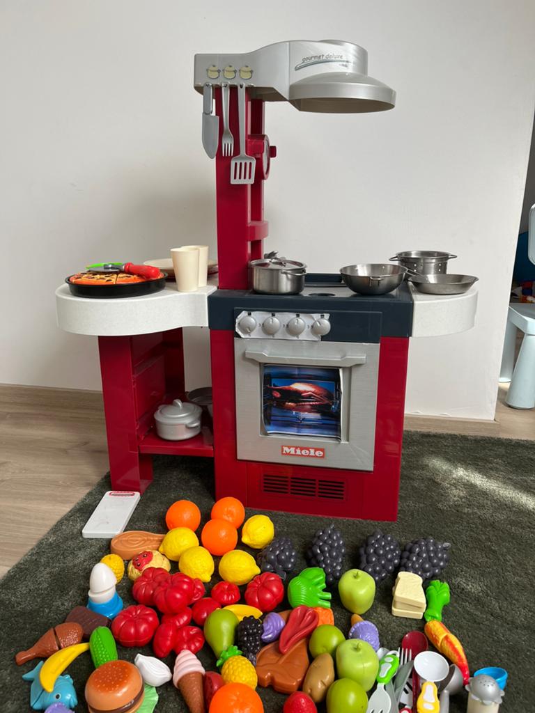 Plastiek speelkeuken met toebehoren, Kinderen en Baby's, Ophalen, Gebruikt, Kunststof, Speelkeuken