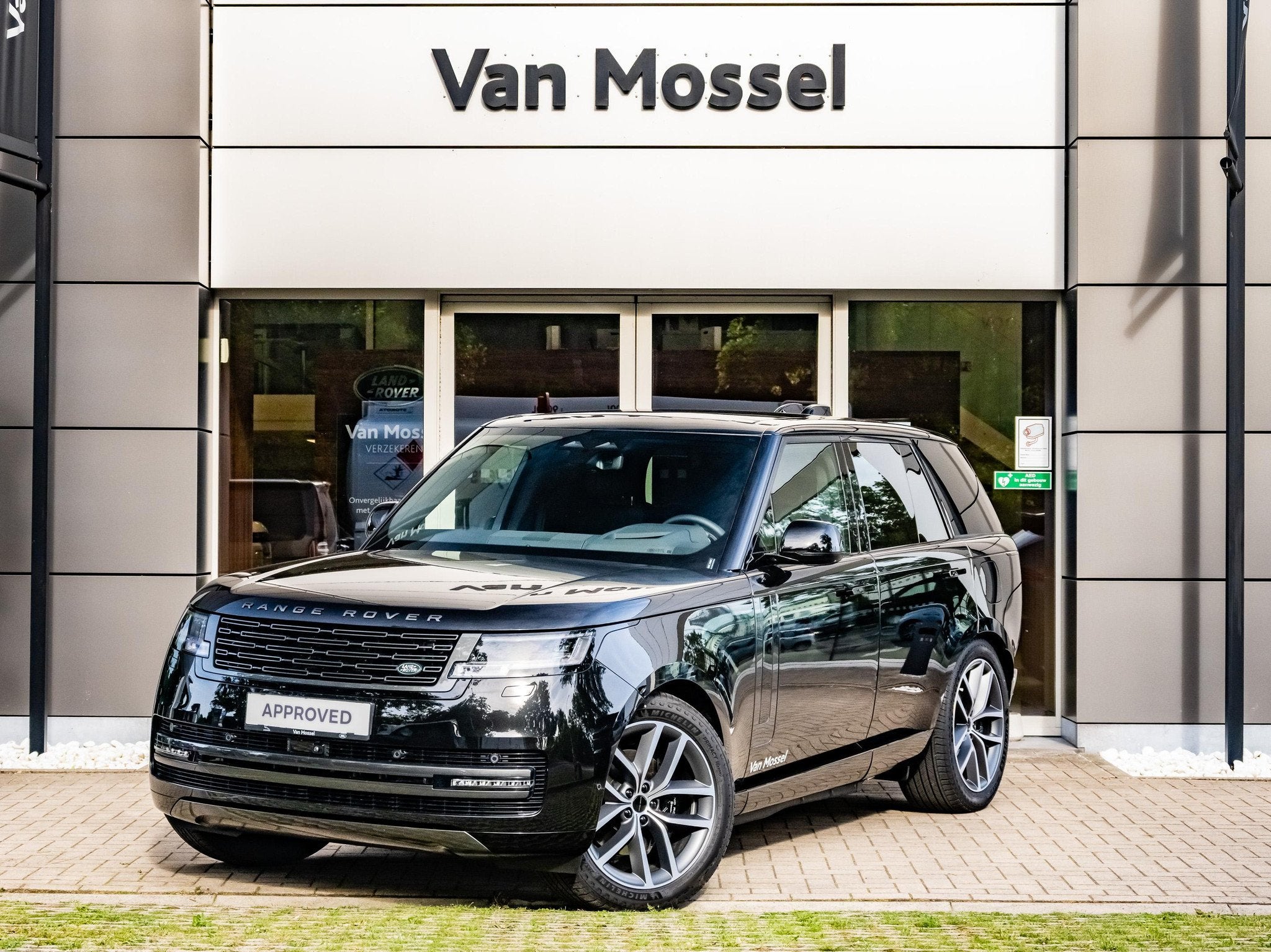 Land Rover Range Rover HSE P460e (bj 2026, automaat), Automaat, Gebruikt, 338 kW, Zwart