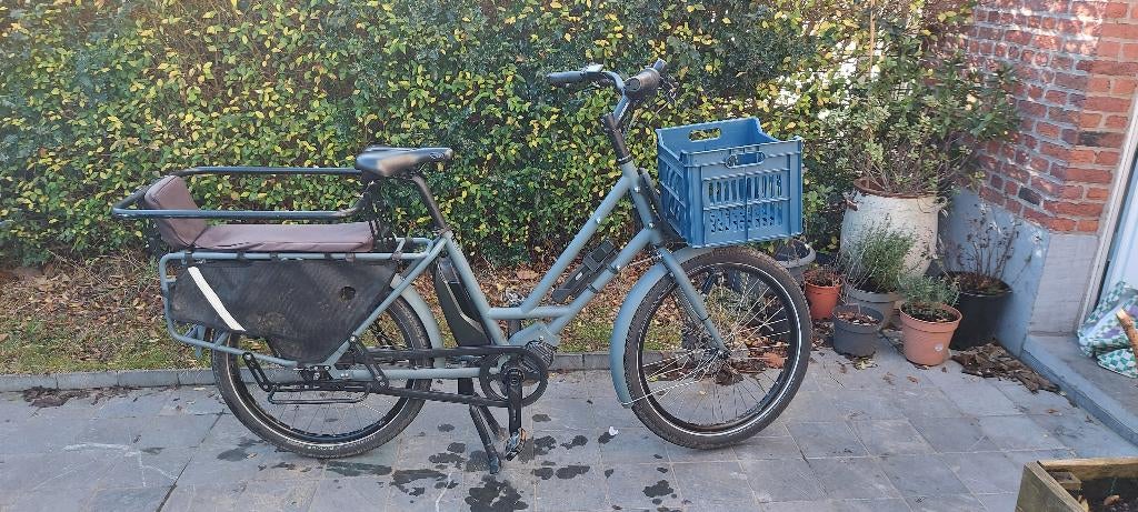 Bakfiets in uitstekende staat, Fietsen en Brommers, Elektrische fietsen, Ophalen, Zo goed als nieuw, 30 tot 50 km per accu, Overige merken