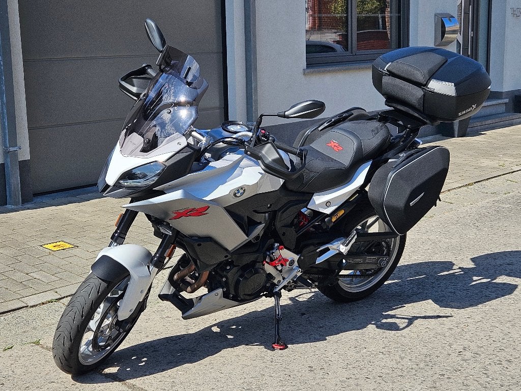 Bmw f900xr etat neuf!! 2020 7000km!!!! Full carnet, Motoren, Motoren | BMW, 2 cilinders, Handvatverwarming, Nieuw, Motorrijbewijs A