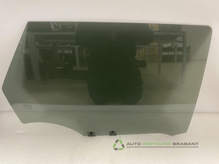 Vitre portière 4portes arrière droite d'un Renault Captur, -, 3 mois de garantie, Utilisé, -