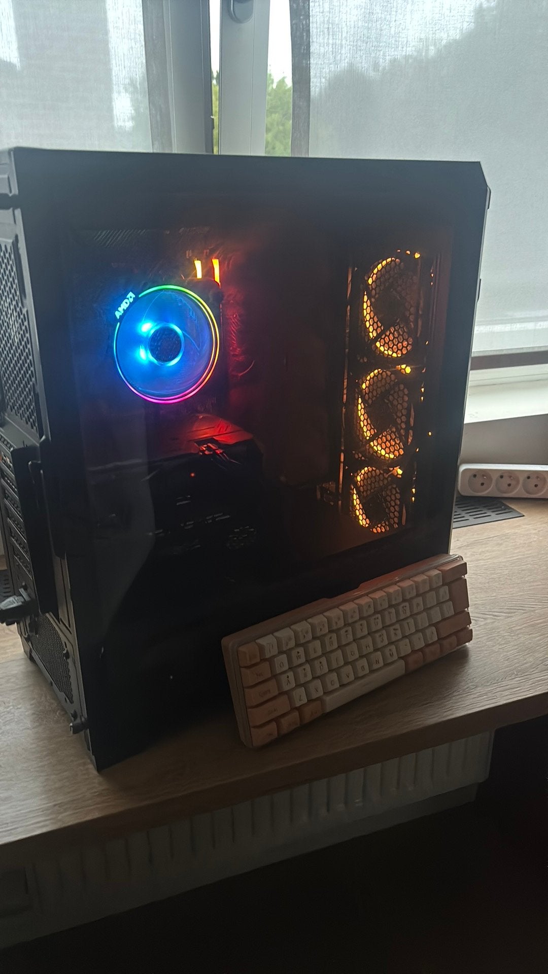 Gaming pc inclusief toetsenbord en muis., Ophalen, Zo goed als nieuw, Gaming, SSD