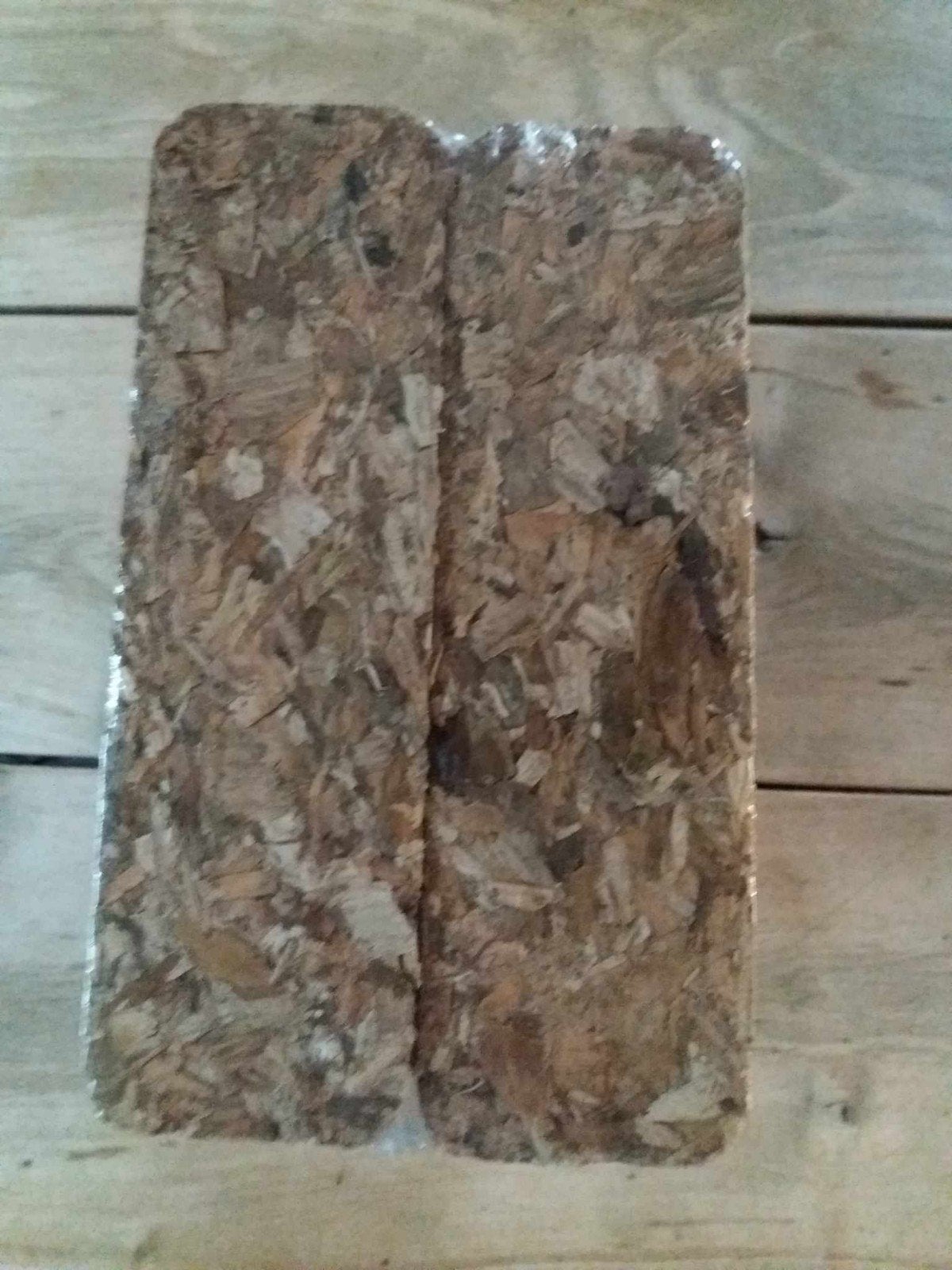 Briques de bois compressé, Jardin & Terrasse, Moins de 3 m³, Envoi, Hêtre, Bûches