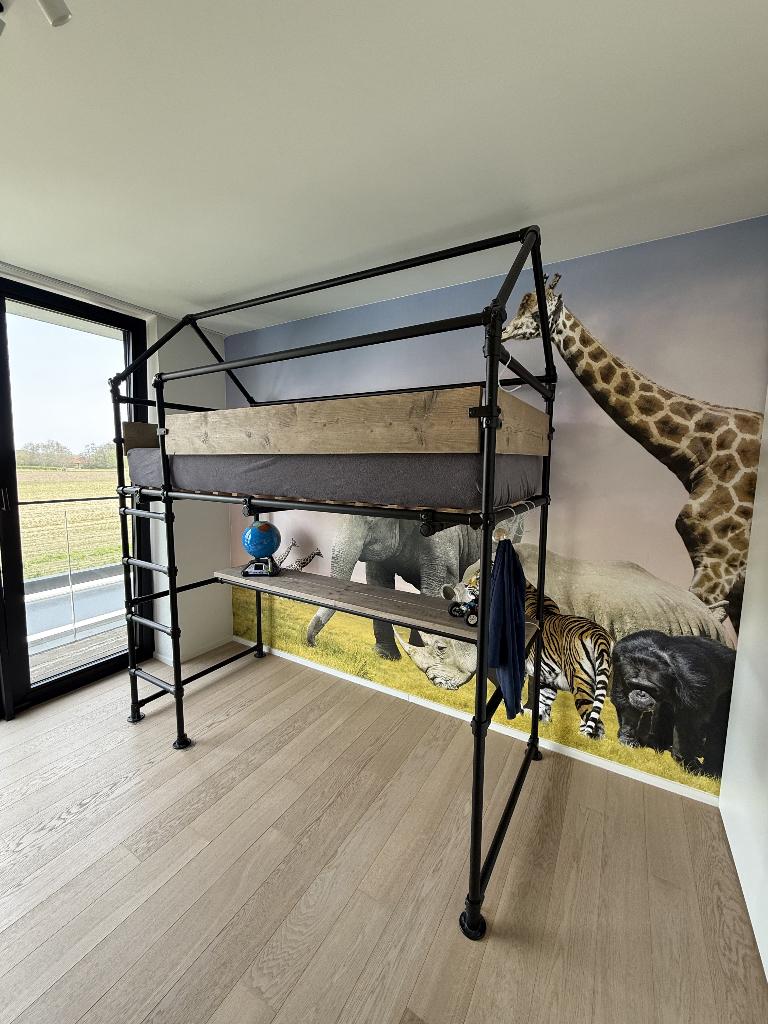 Leuke hoogslaper met bijhorende lage kast, Kinderen en Baby's, Ophalen, Zo goed als nieuw, Hoogslaper