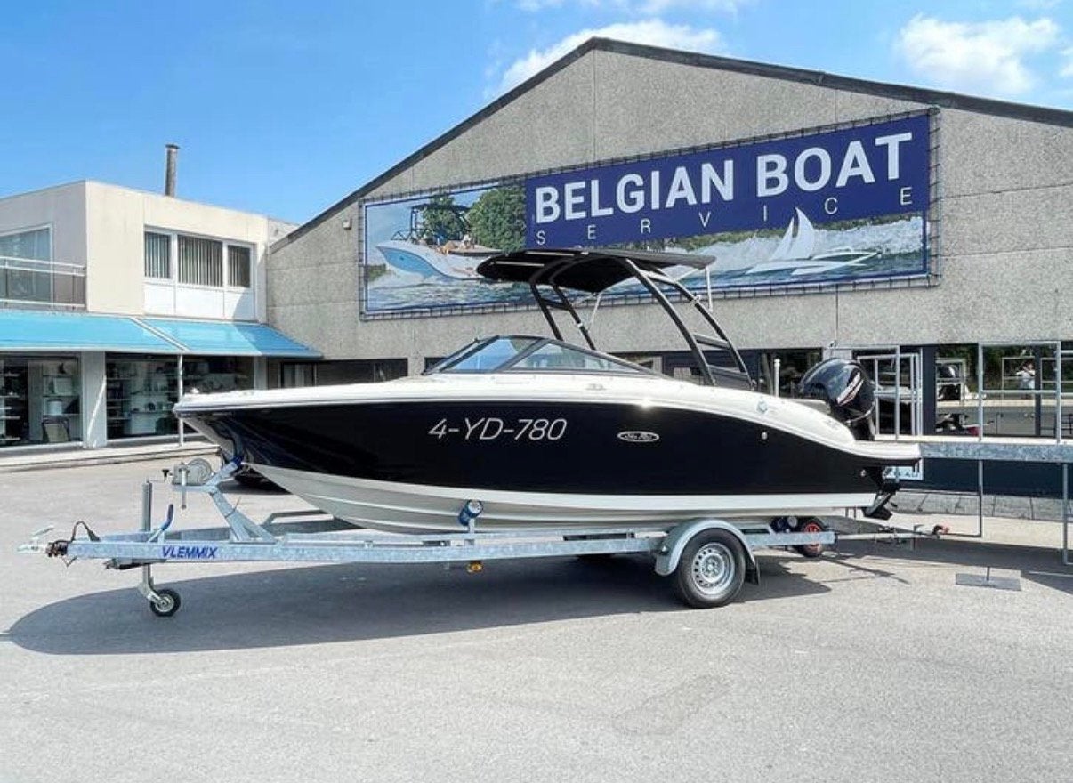 Sea Ray SPX190 OB 2020 (met liefde onderhouden) & trailer, Watersport en Boten, Ophalen, 120 tot 200 pk, Zo goed als nieuw, Sea Ray