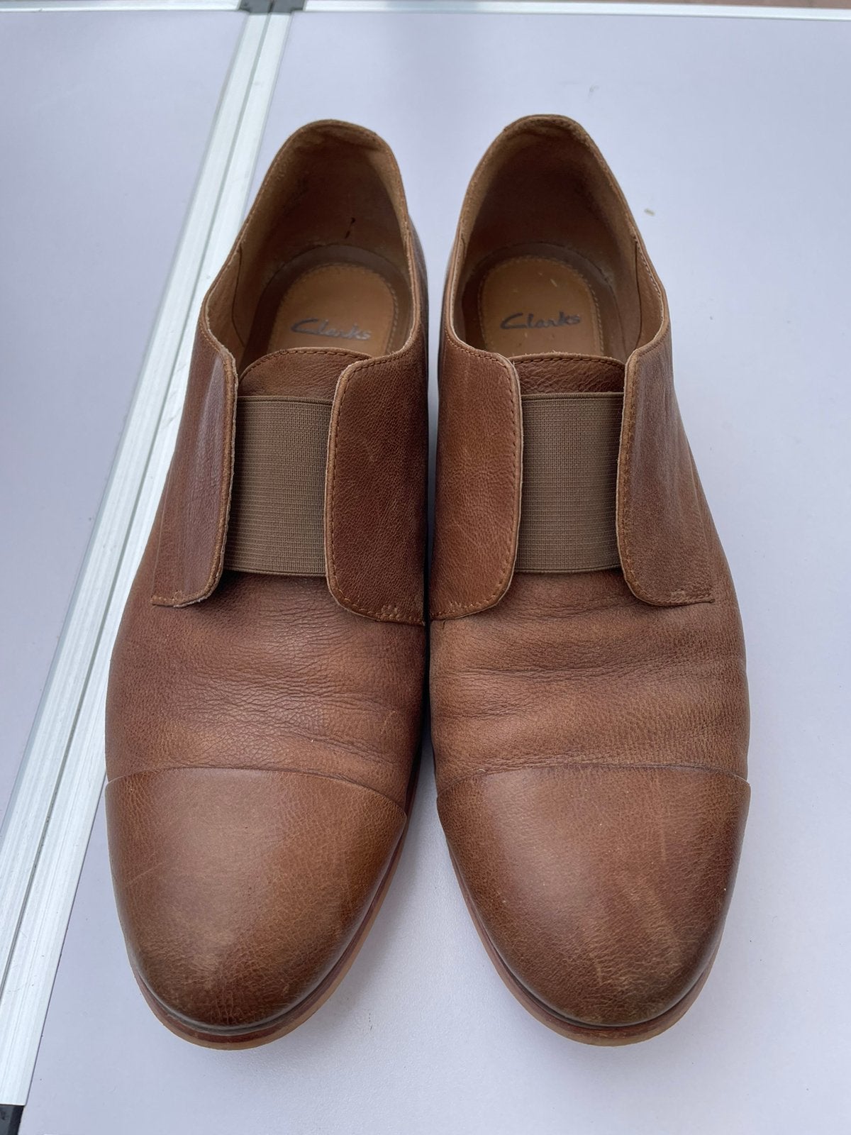 Schoenen Clarks, Ophalen, Schoenen met lage hakken, Bruin, Zo goed als nieuw