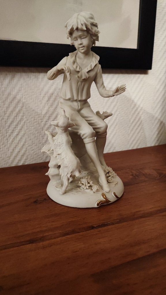 Statue Enfant avec un mouton, par Capodimonte Forlin, Enlèvement ou Envoi, Comme neuf