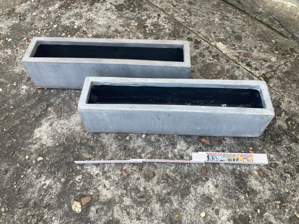 8 bloembakken polyester grijs, Tuin en Terras, Ophalen, Zo goed als nieuw
