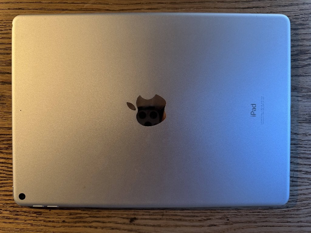 Apple iPad Air 3 Wi-Fi - Bloqué Icloud, Informatique & Logiciels, Apple iPad, 9 pouces, Utilisé, Blanc