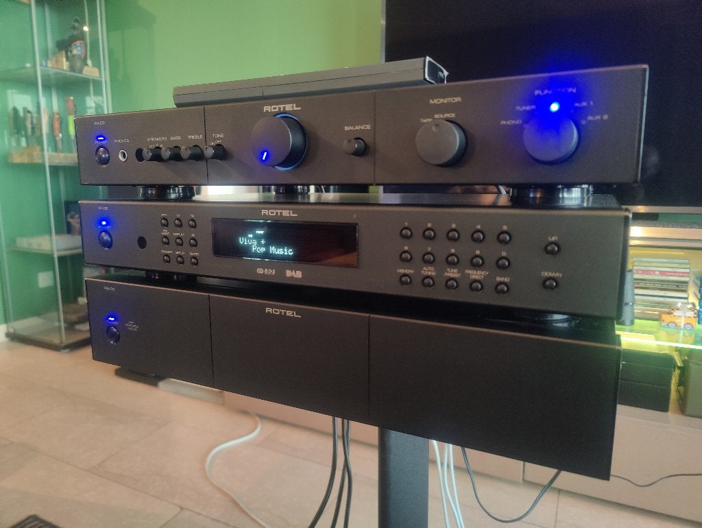 ROTEL RA-02 / RB-03 / RT-06, TV, Hi-fi & Vidéo, Amplificateurs & Ampli-syntoniseurs, Comme neuf, Stéréo, 60 à 120 watts, Autres marques