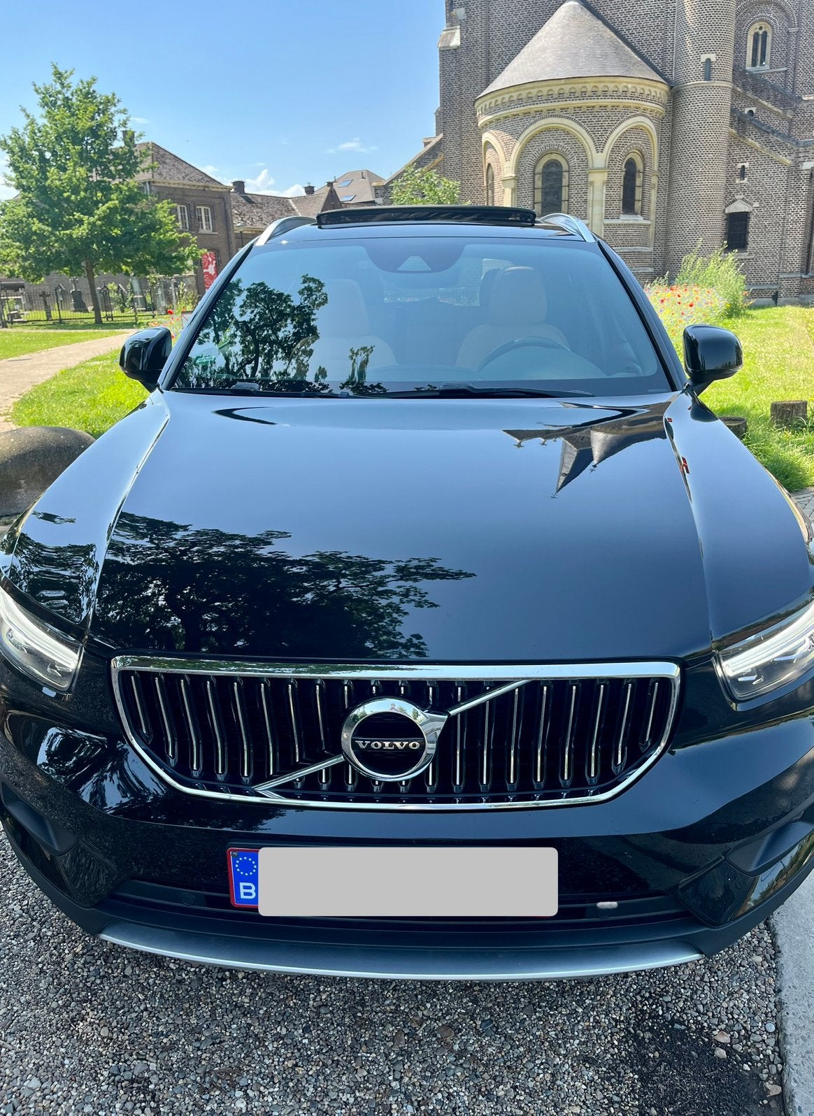 Volvo XC40 T3 Inscription met panoramadak en onderhoudsboek., Auto's, Volvo, Voorwielaandrijving, 1624 kg, 4 cilinders, Zwart