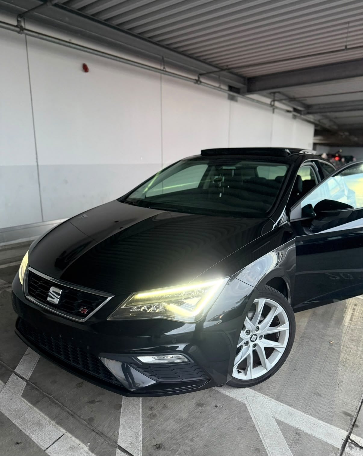 SEAT Leon 1.4 TSI 125HP Facelift 2018 125k km Option complèt, Achat, Particulier, Apple Carplay, Essence