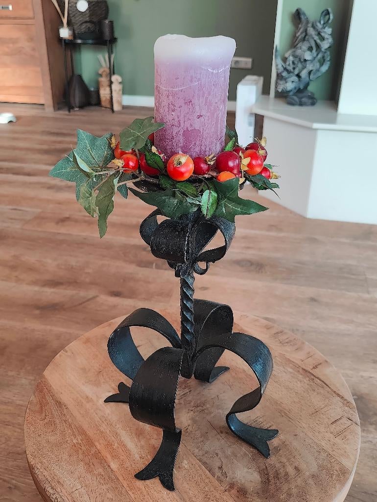 Decoratieve smeedijzeren kandelaar, Ophalen of Verzenden, Overige materialen