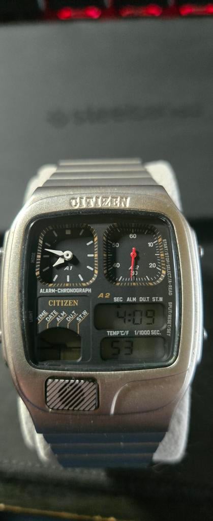Citizen Ana Digi des années 90., Envoi, Citizen