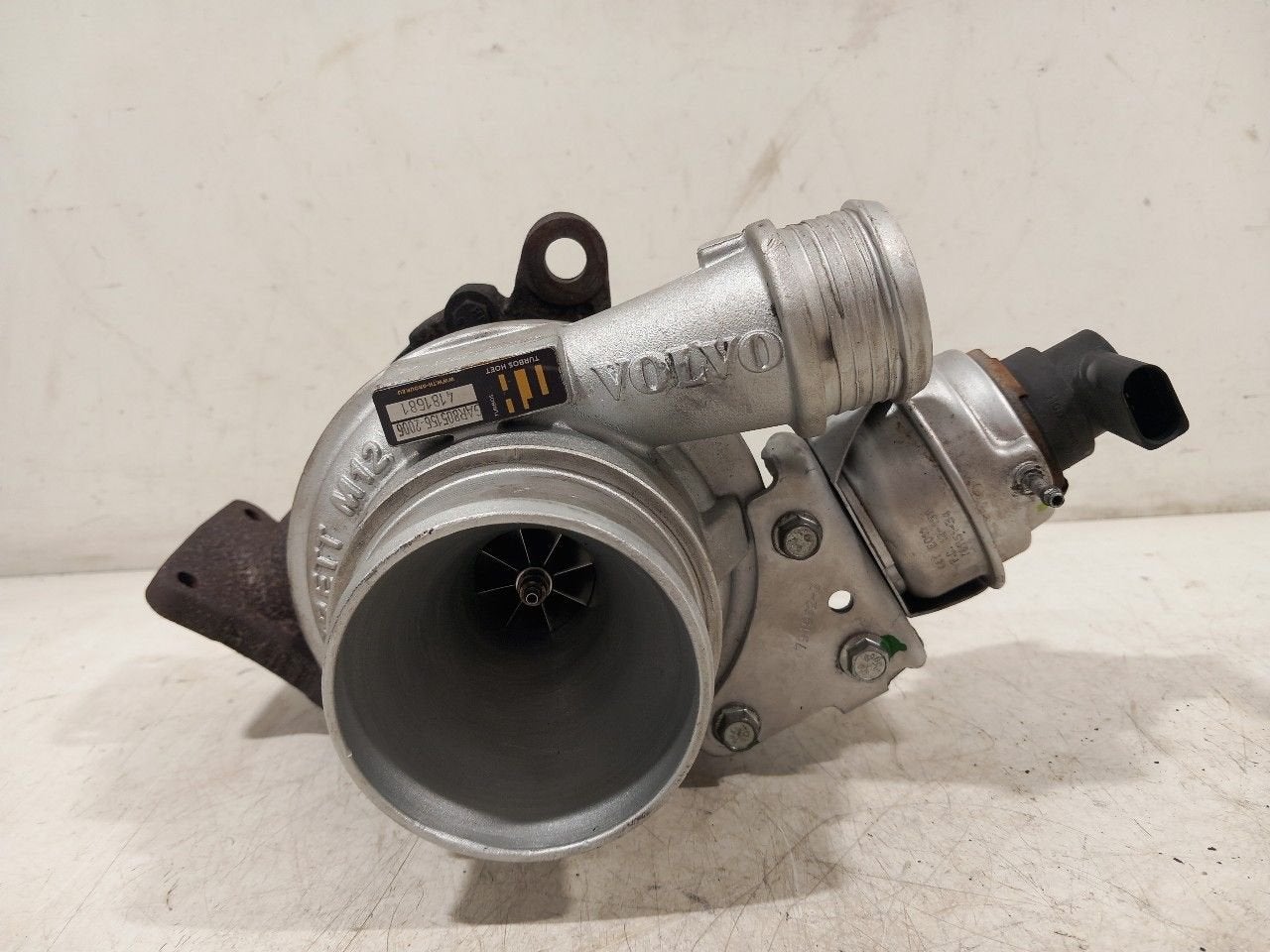 Turbo Volvo XC60, Onderdelen@venauto.nl, Van der Ven Autorecycling B.V., Gebruikt, Ettenseweg 76, 4706 PB Roosendaal, The Netherlands