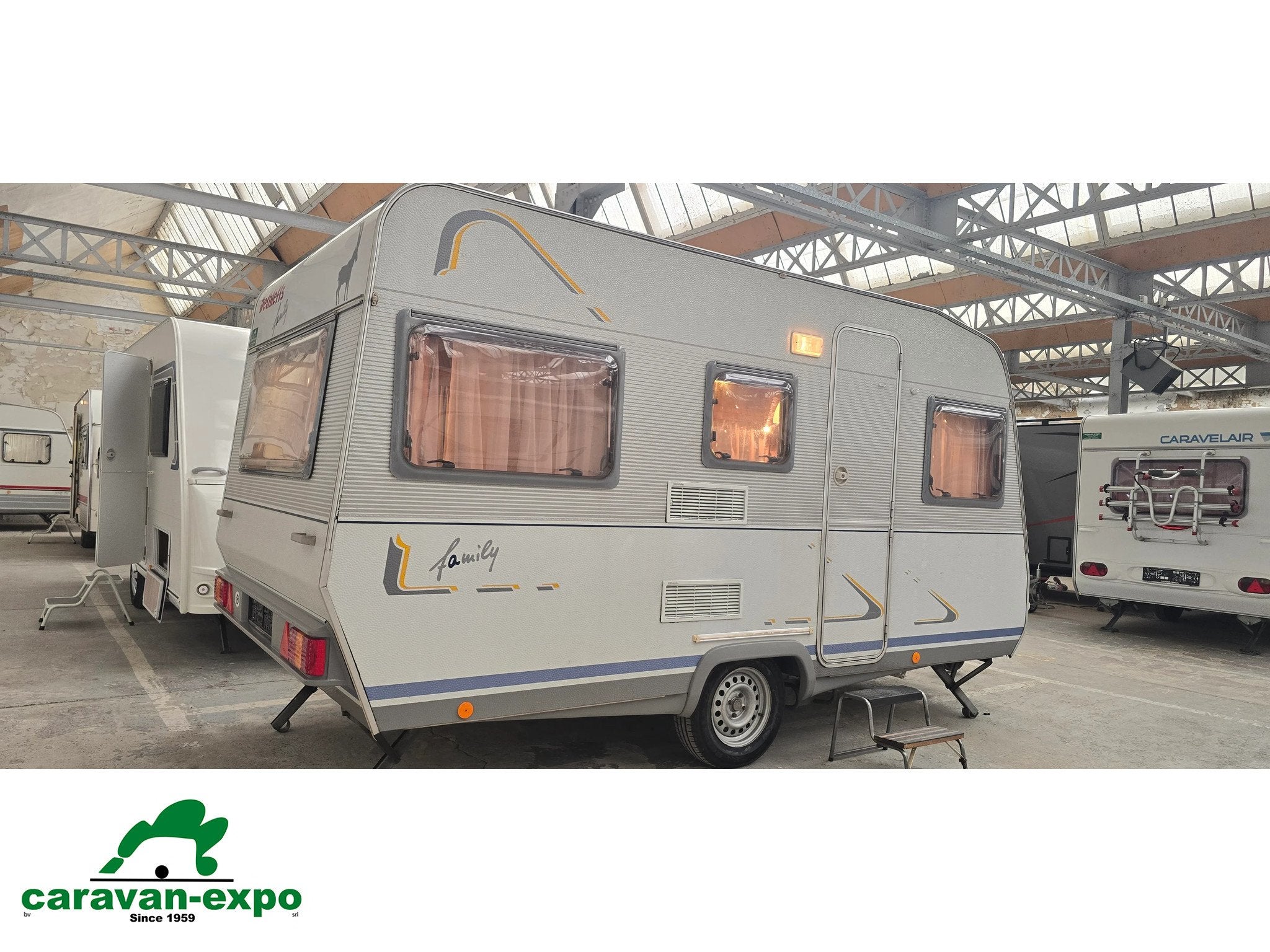 DETHLEFFS FAMILY 430T, Caravanes & Camping, Jusqu'à 4, 750 - 1000 kg, Dethleffs, 4 à 5 mètres