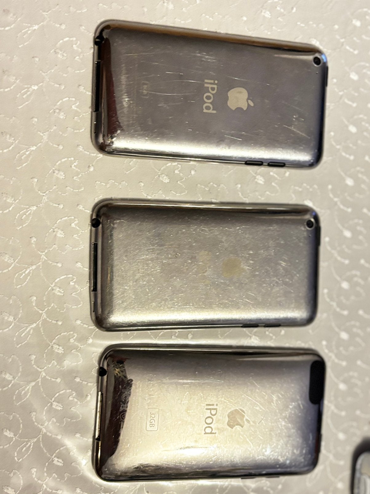 3 ipod en iphone 3g s, 40 GB en meer, Gebruikt, Ophalen of Verzenden, Zilver