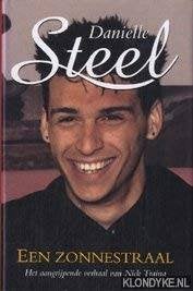 Een zonnestraal Danielle Steel 303 blz, Ophalen of Verzenden, Zo goed als nieuw