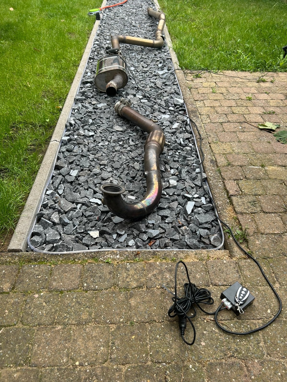 Straight pipe kleppensysteem met downpipe, Ophalen