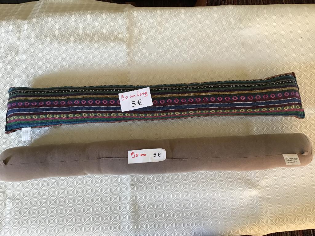 2 mooie deurstoppers van 90 cm lang aan 5 euro, Huis en Inrichting, Woonaccessoires | Deurstoppers, Ophalen of Verzenden, Zo goed als nieuw