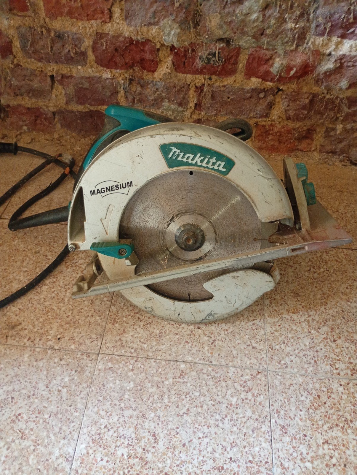 Makita cirkelzaag, Bricolage & Construction, Outillage | Scies mécaniques, Enlèvement, Scie circulaire