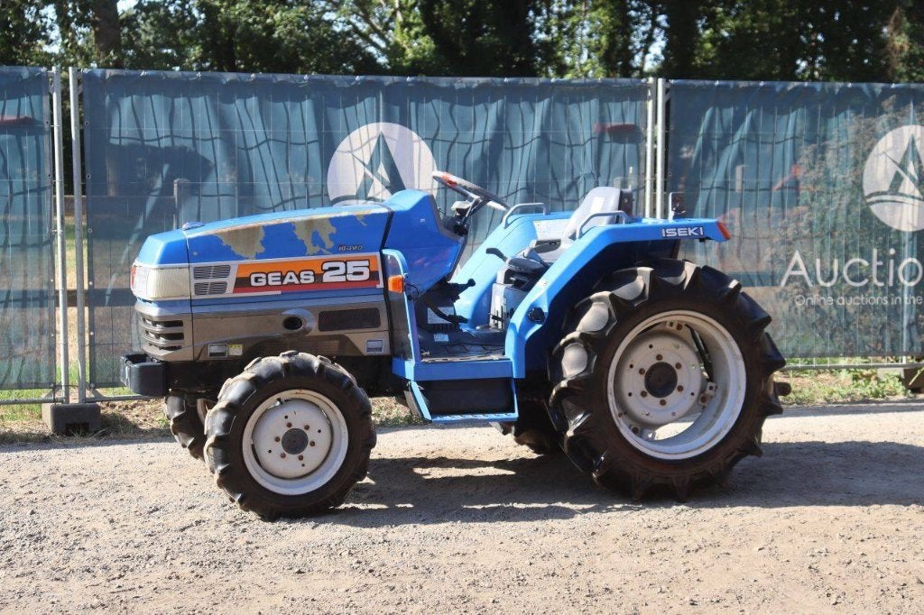 Vente aux enchères : Tracteurs et mini-tracteurs, Articles professionnels, Enlèvement
