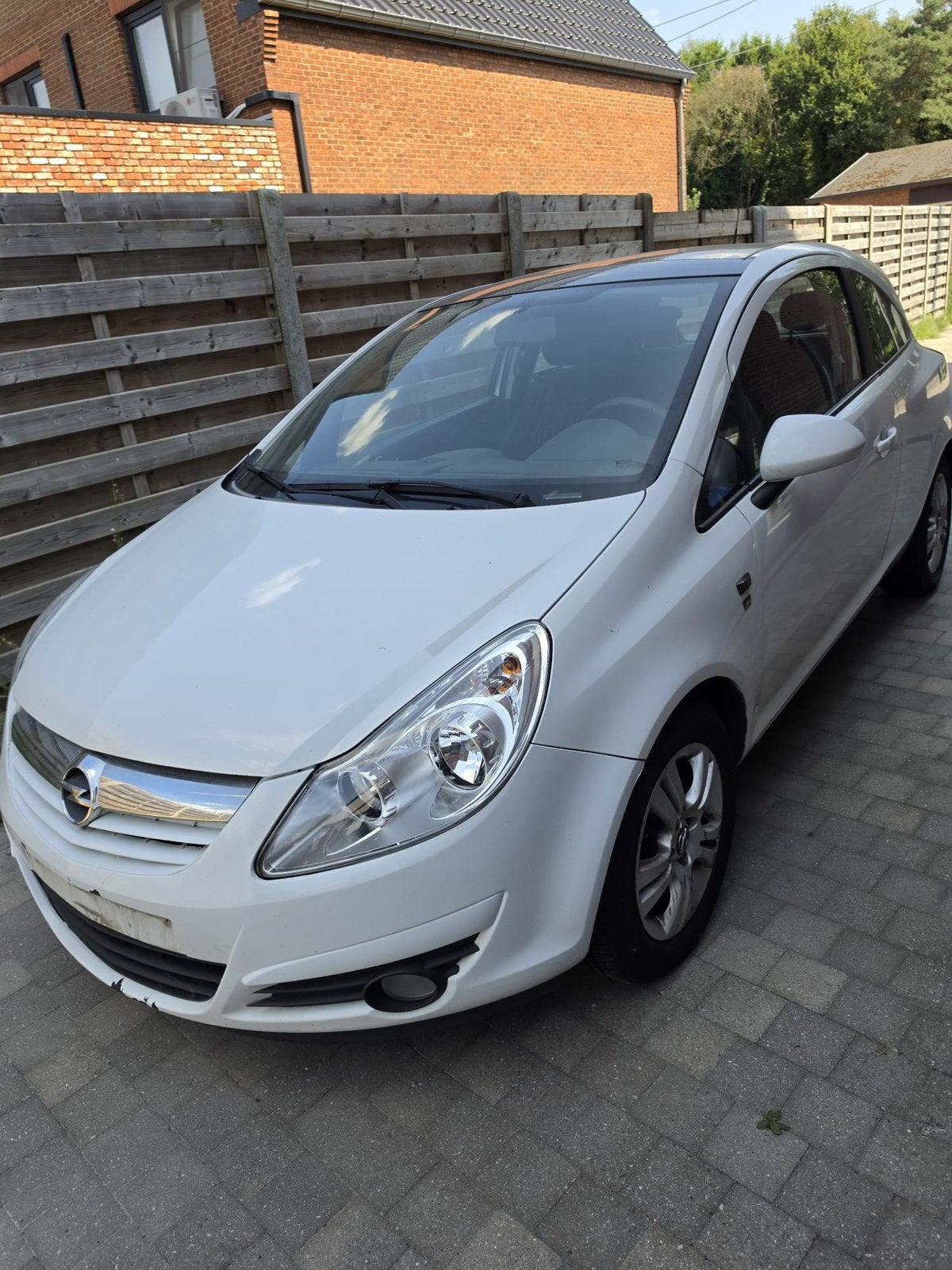 Opel corsa 1.2 benzine2011, 214300km al gekeurd voor verkoop, Auto's, Voorwielaandrijving, Euro 5, Stof, Zwart