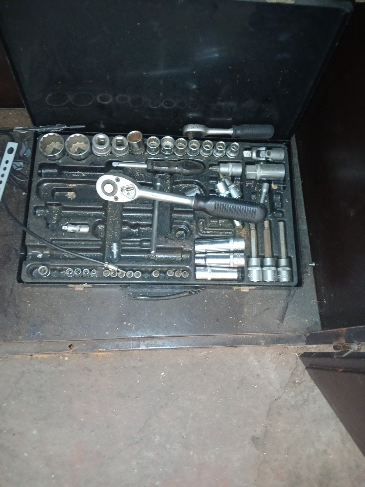Hand gereedschap voor bouw en garages en carrosserie., Ophalen, Zo goed als nieuw