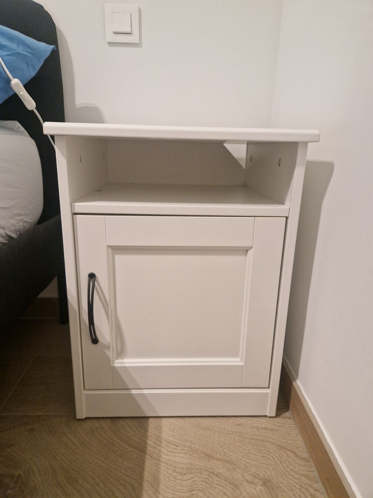 Table de chevet, Enlèvement