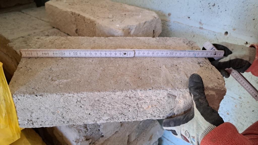 Antieke bakstenen, beton GRATIS - oude betonblokken GRATIS, Doe-het-zelf en Bouw, Ophalen, Gebruikt, Bakstenen