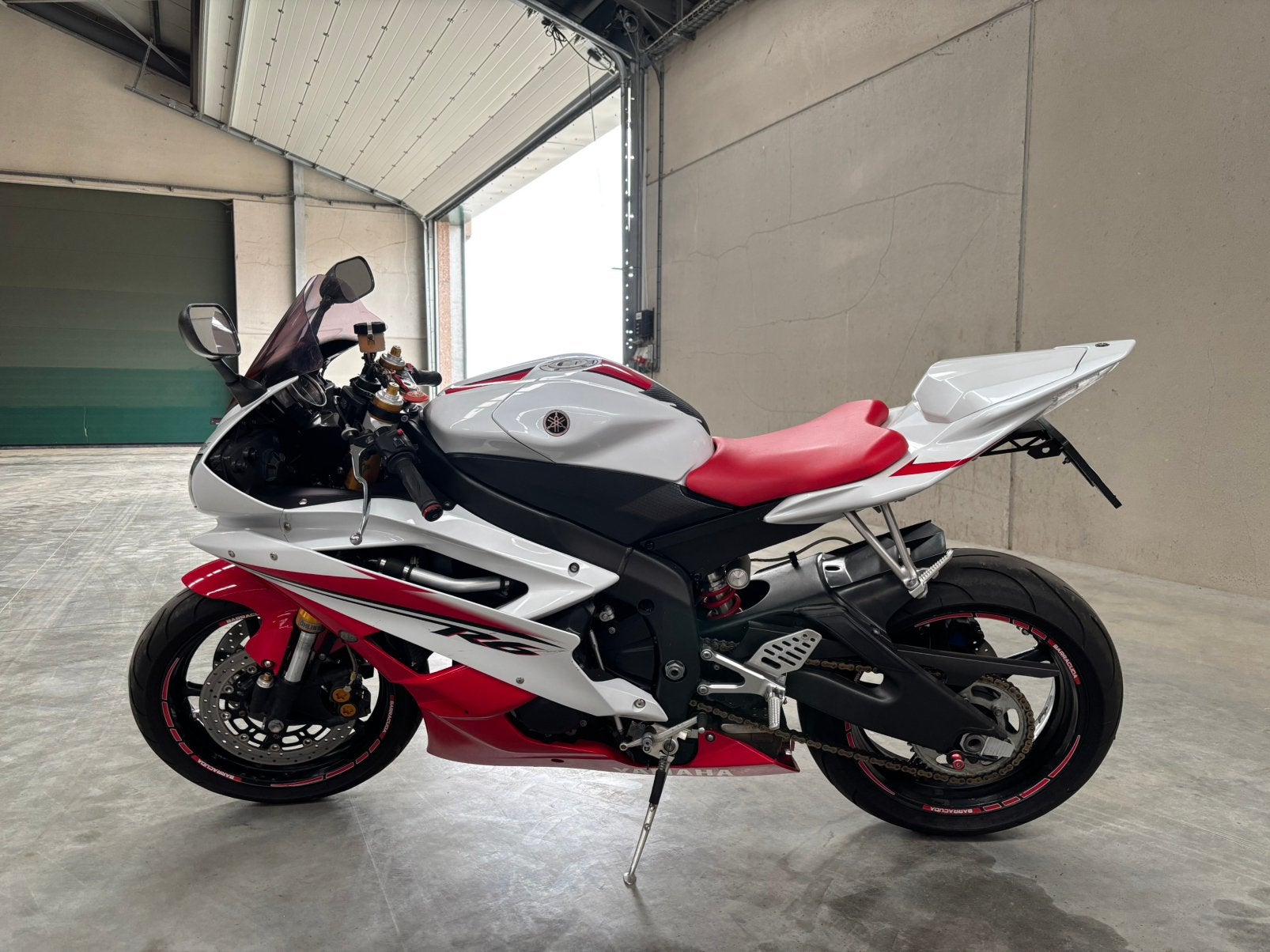 YAMAHA YZF-R6, Motos, Motos | Yamaha, Entreprise